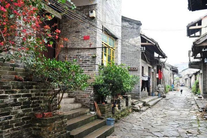 凛冬的逃亡与宿命狂舞曲，李端正《不休》登录文坛或成后现代文学新势力